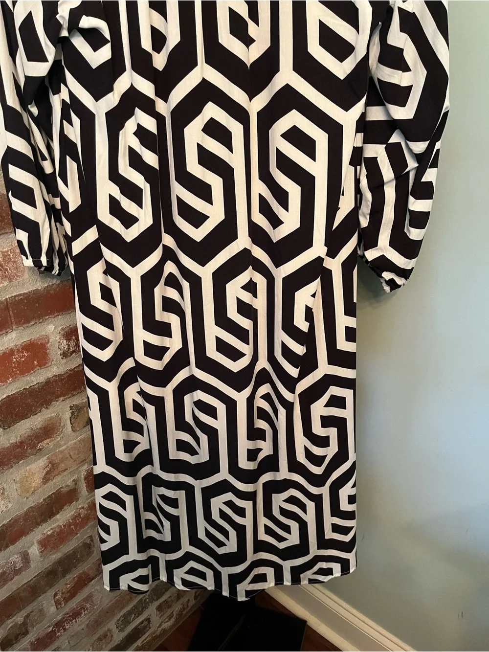 SSYS black and white geometric print button-front shirt midi dress | size small - Picture 6 of 8